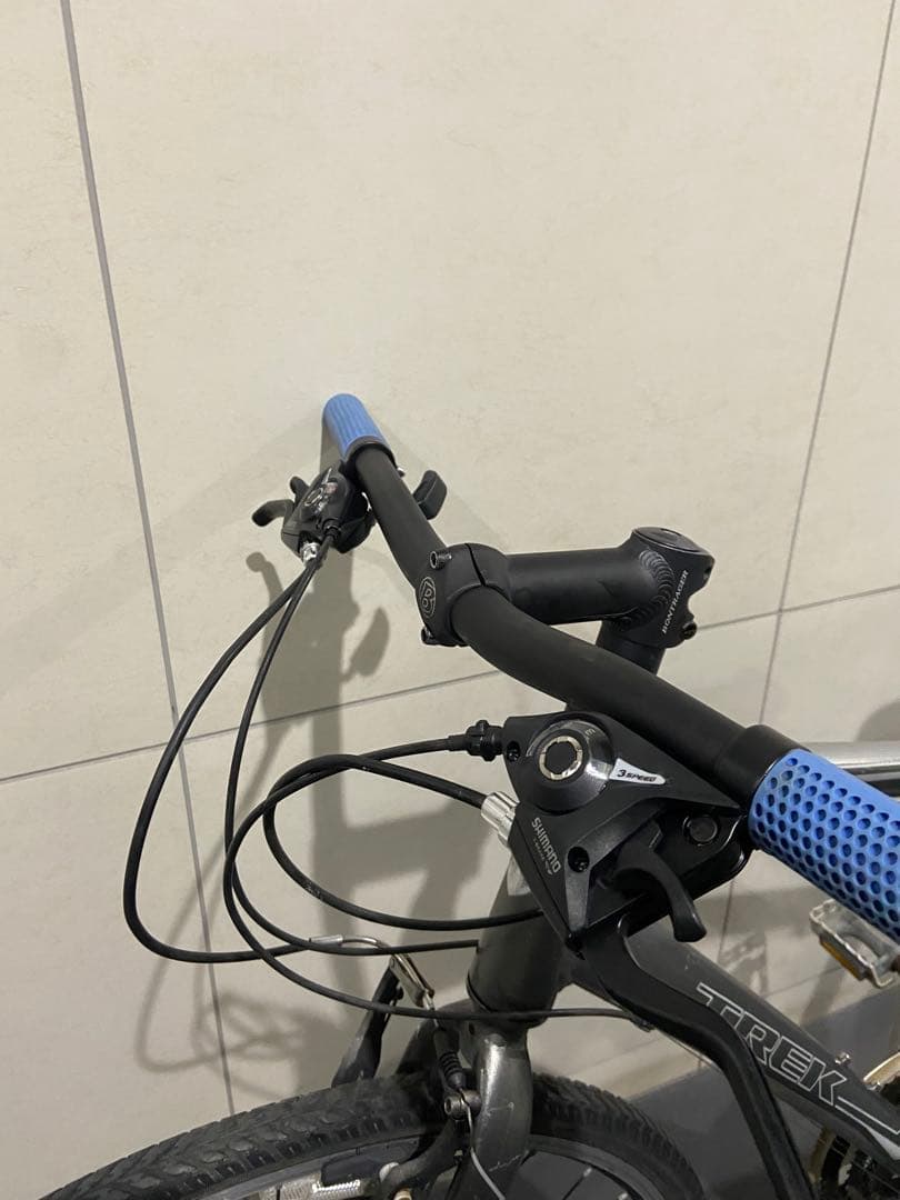 TREK FX7.2 クロスバイク　トレック fx7.3 自転車　fx23415