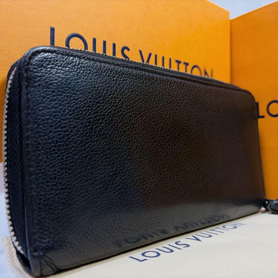 【極美品✨ICタグ】ルイヴィトン ジッピーロックミー　LVロゴ ブラック