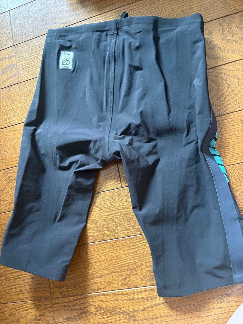 arenaアクアフォース競泳水着