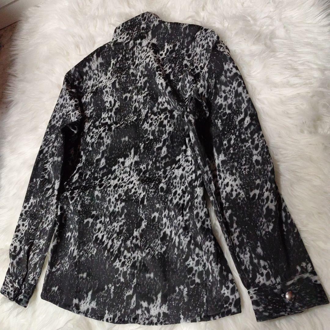 未使用に近い　トルネードマート豹柄 ブラック×グレージャケット　サイズＬ
