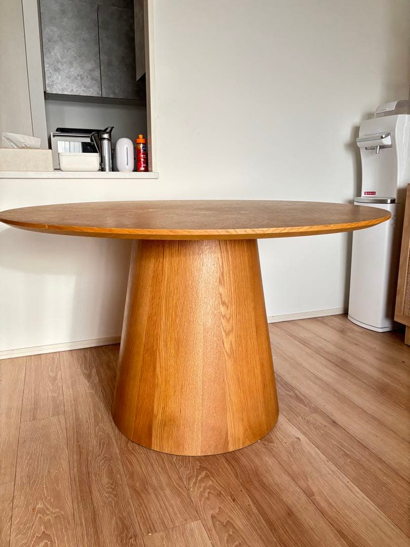 丸型ダイニングテーブル