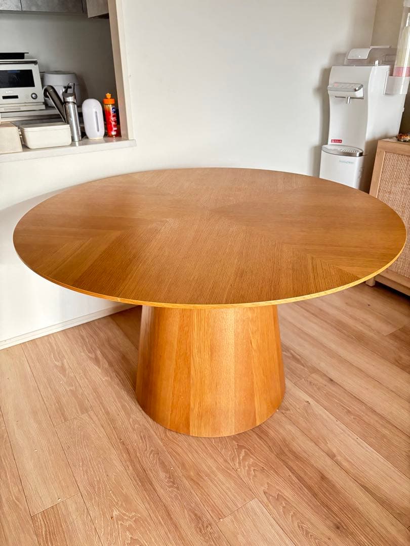 丸型ダイニングテーブル
