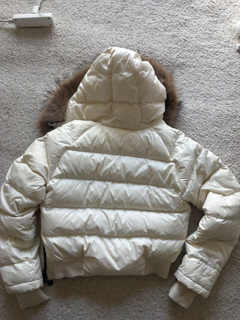 モンクレール　ダウン ファー　サイズ0 バーニーズ購入