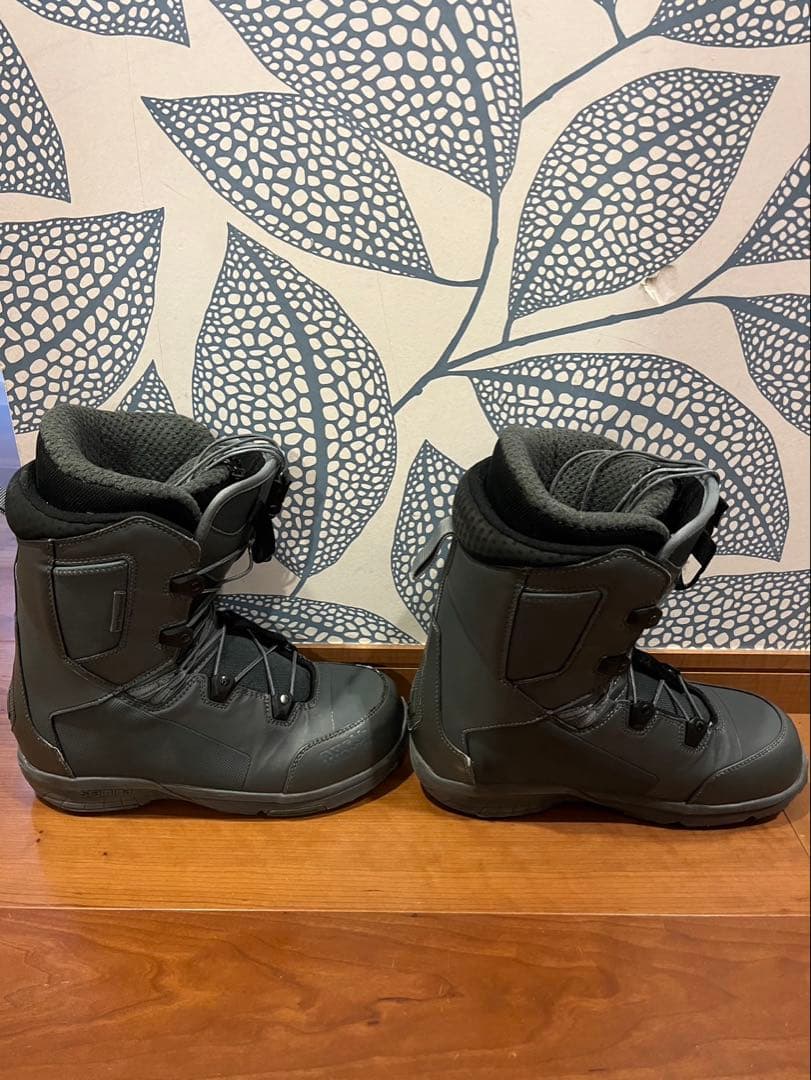 Nothwave edge Asian fit スノーボードブーツ