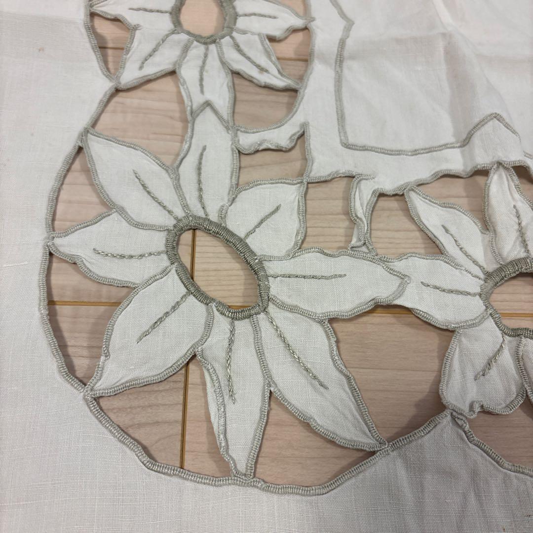 ヴィンテージ刺繍クロス　リネン　花柄刺繍テーブルクロス
