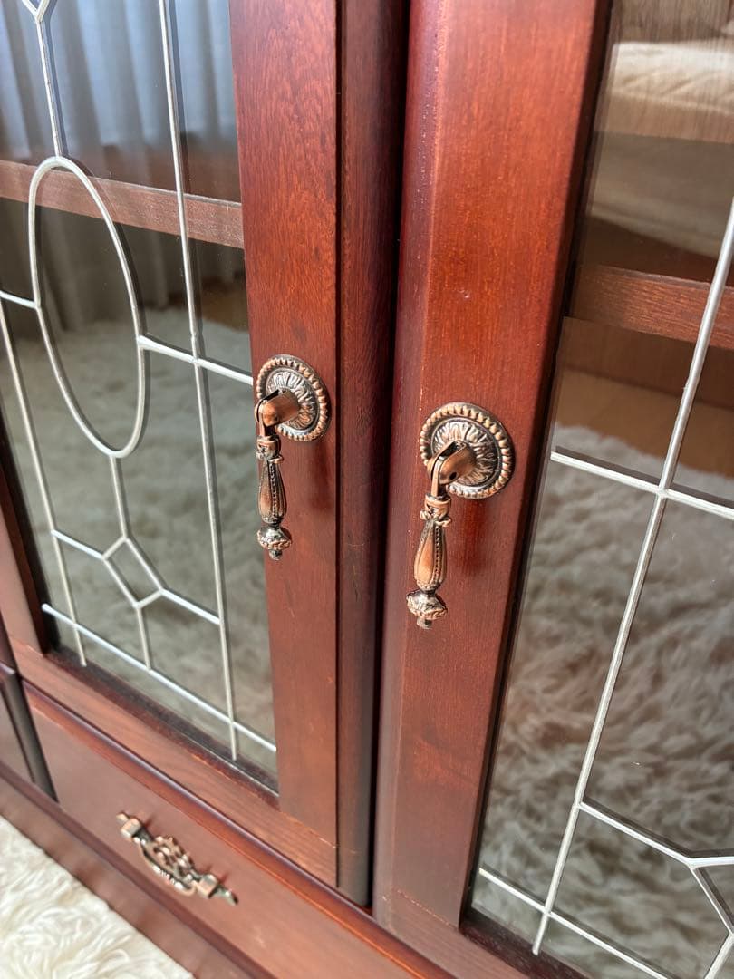 【サイドボード】木製　ステンドグラス調　キャビネット　インテリア◎