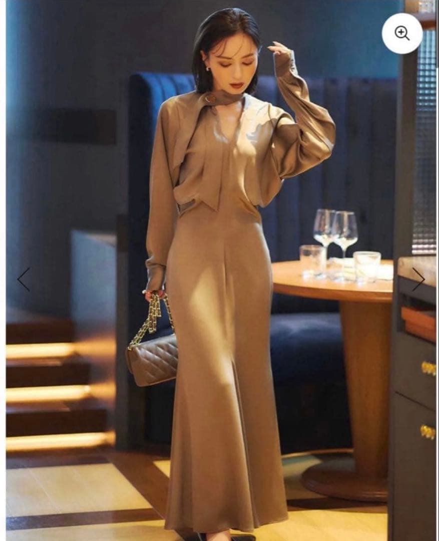 anuans ボウタイドレープワンピース