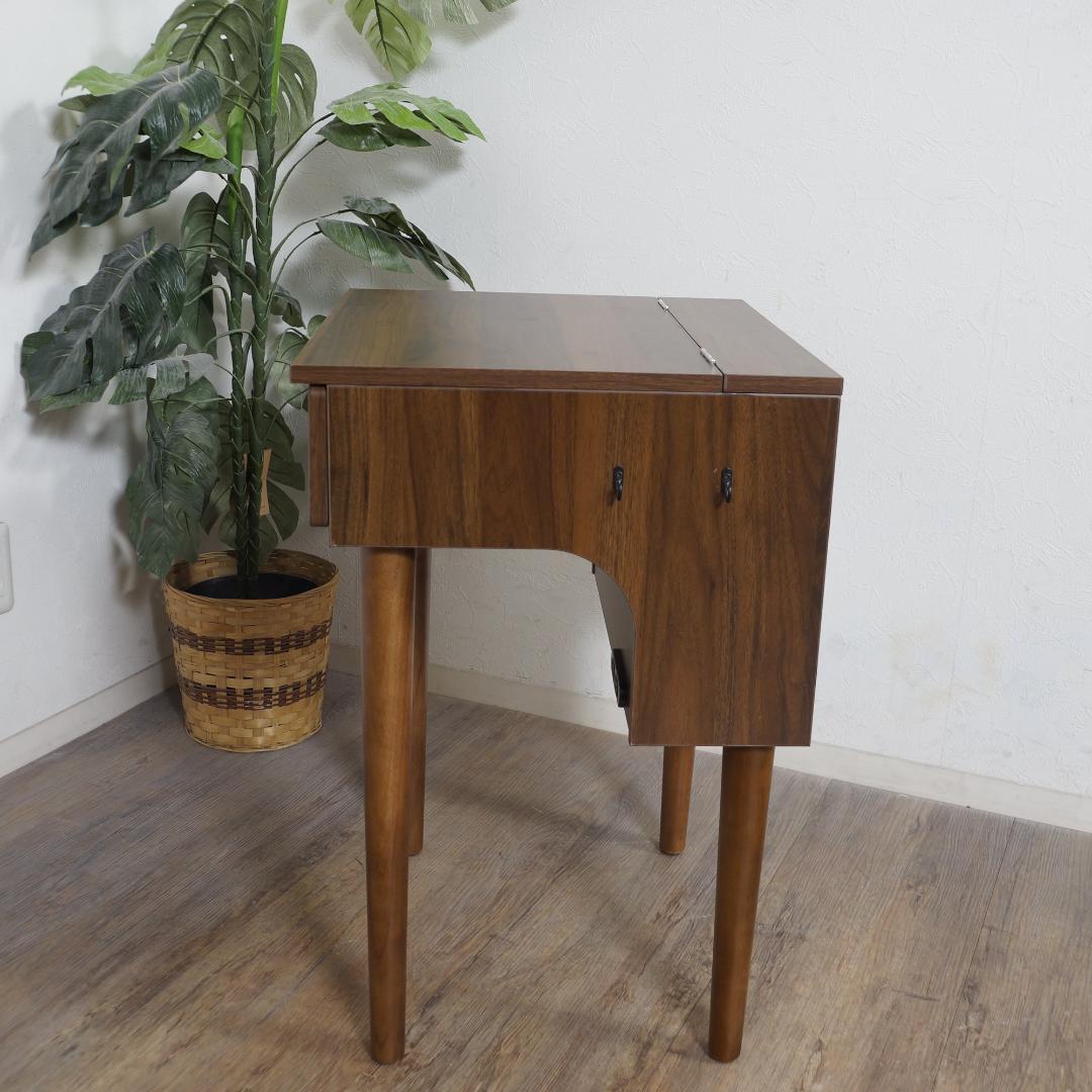 【新品】ドレッサーセット　デスク兼用　コンパクト　スツール付き　アンティーク風