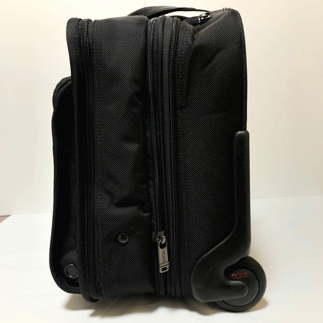 未使用級✨TUMIスーツケース3層 機内持ち込み可 26103DH マチ拡張 黒