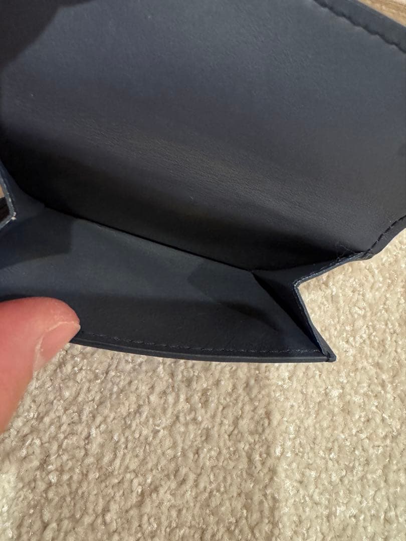 ルイヴィトン ディスカバリーコンパクト モノグラム シャドウ ネイビー 財布