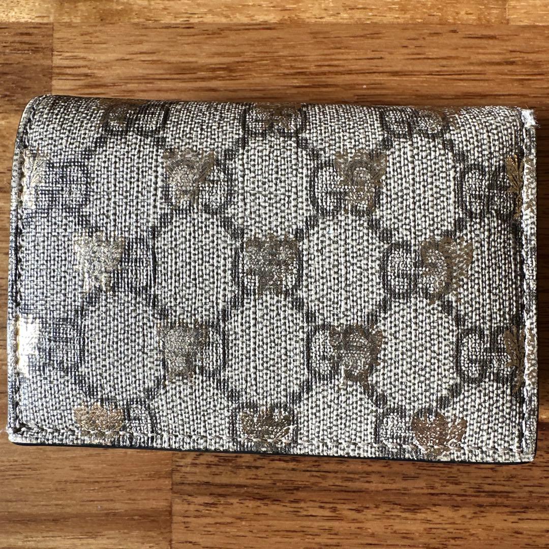 GUCCI グッチ GG柄 金の蜂 Bee 二つ折り 小さめ財布 ベージュ系