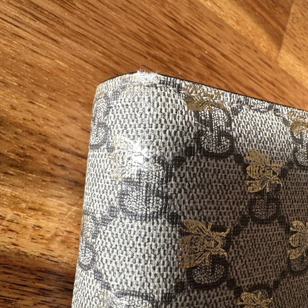 GUCCI グッチ GG柄 金の蜂 Bee 二つ折り 小さめ財布 ベージュ系