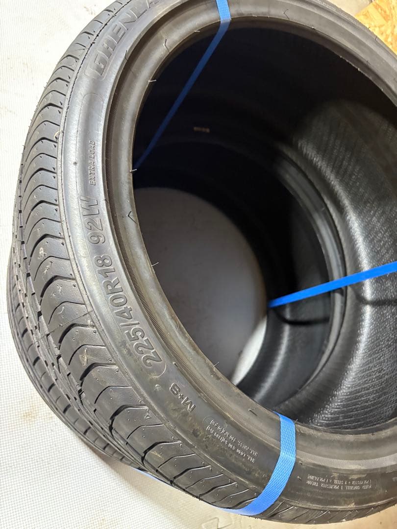 グリンランダー(GRENLANDER) サマータイヤ 225/40R18