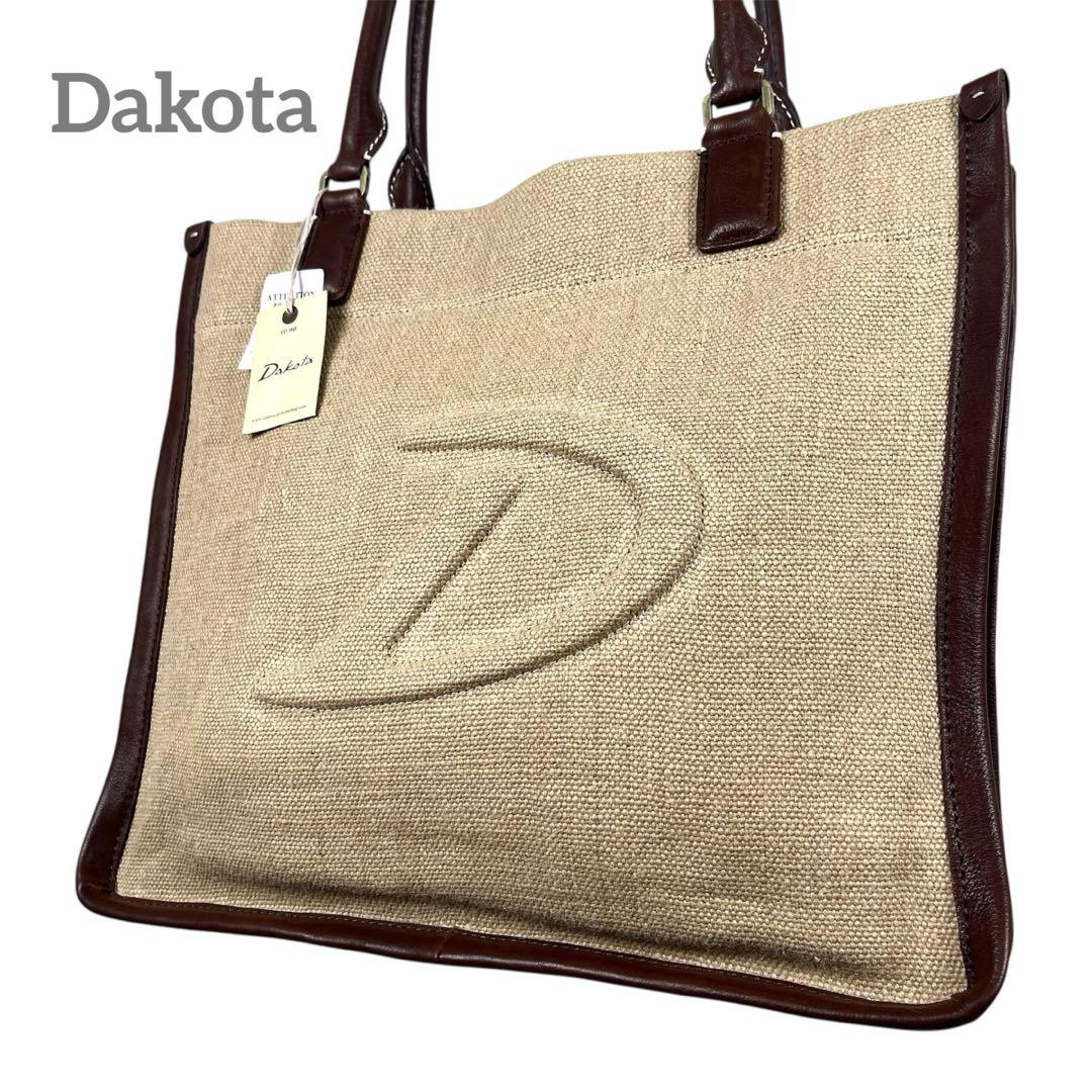 ダコタ　トートバッグ　ビッグロゴ　エンボス　スクエア　ハンドバッグ　タグ付き