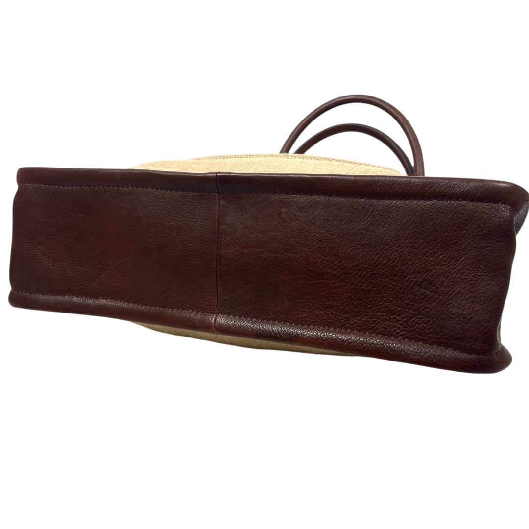 ダコタ　トートバッグ　ビッグロゴ　エンボス　スクエア　ハンドバッグ　タグ付き