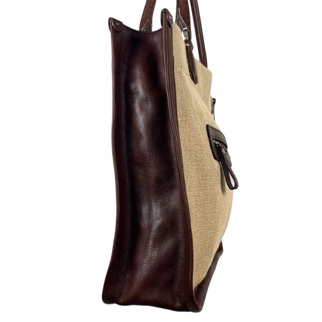 ダコタ　トートバッグ　ビッグロゴ　エンボス　スクエア　ハンドバッグ　タグ付き