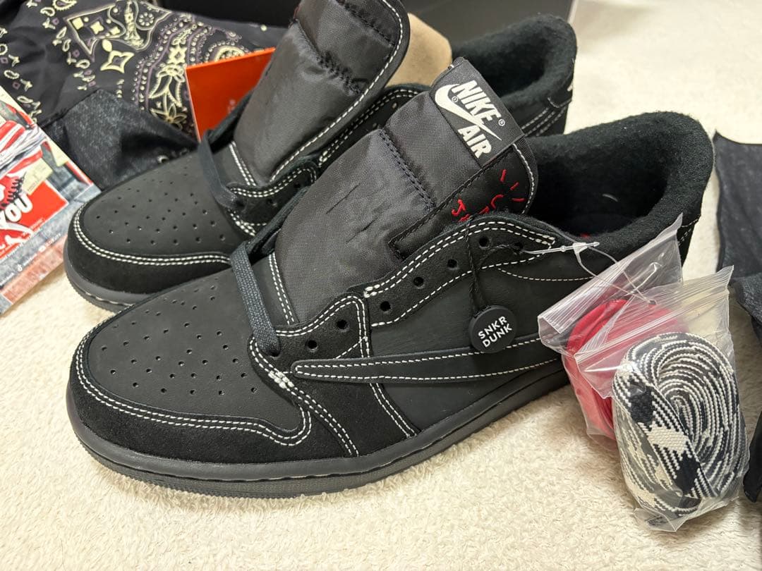 エアジョーダン1 Travis