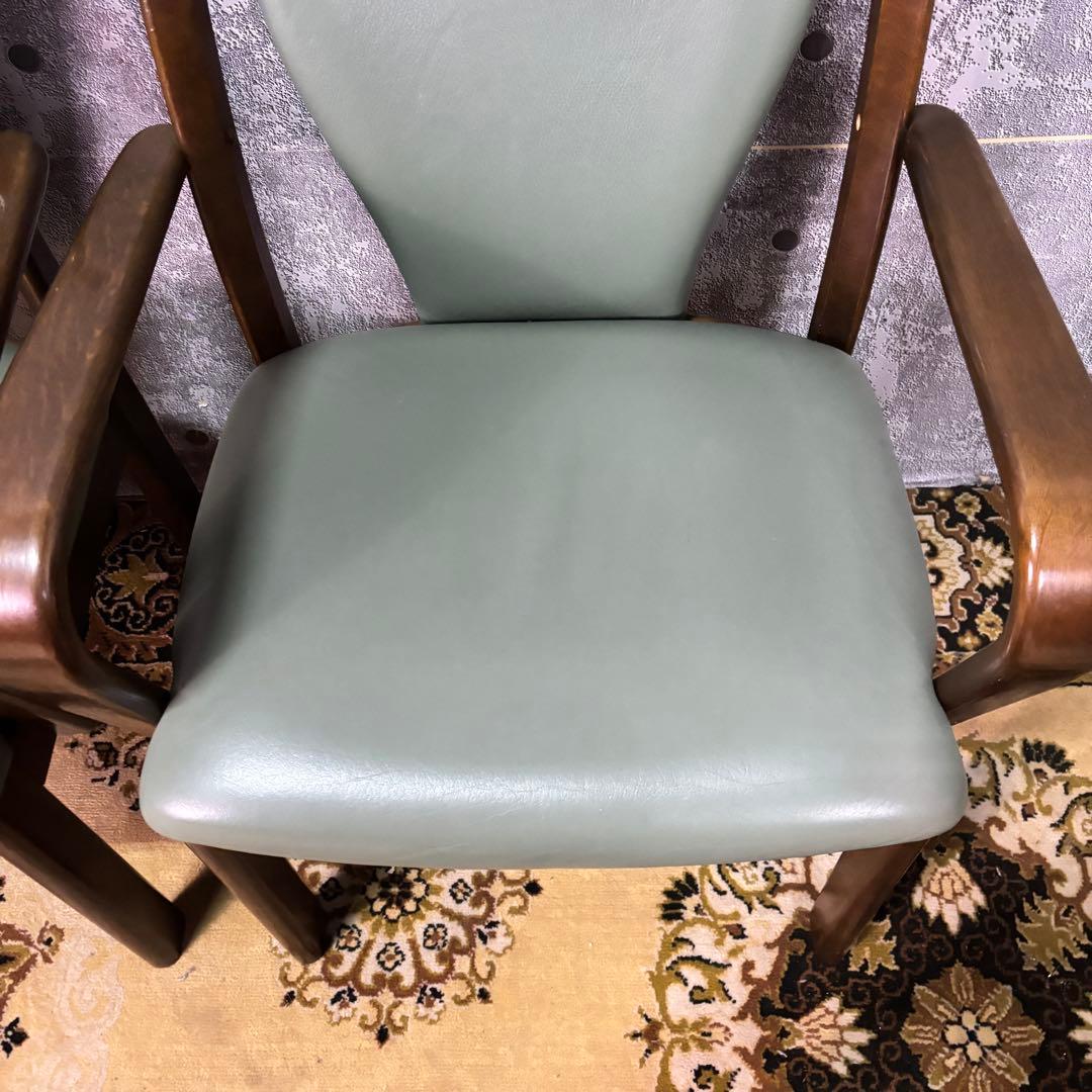 ꧁飛騨産業 HIDA꧂キツツキマーク アーム付ダイニングチェア2脚 食卓椅子