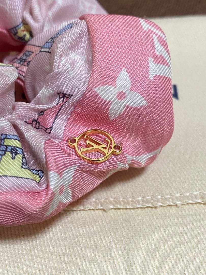 ルイヴィトン シュシュ トロ・シュー　可愛い