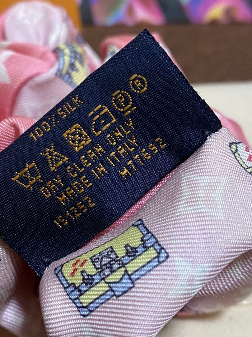 ルイヴィトン シュシュ トロ・シュー　可愛い