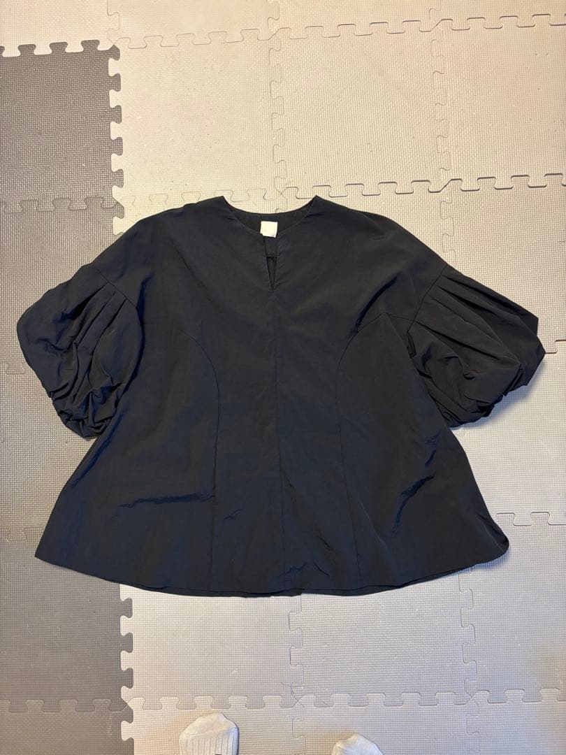 美品⭐︎THREE SQUARE バルーンスリーブシャツ
