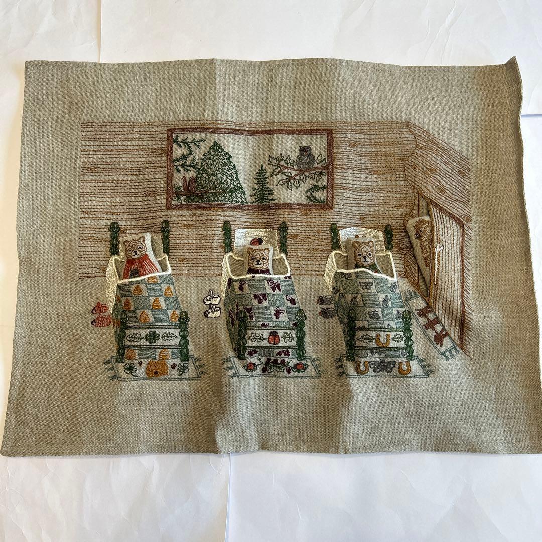 コーラル&タスク Coral&Tusk 3匹のクマのクッションカバー　新作