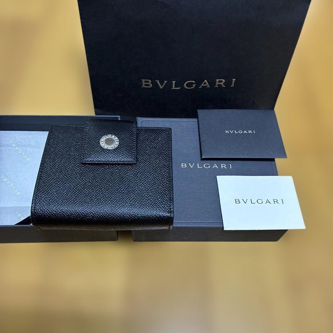 ✨新品・未使用✨BVLGARI (レディース•メンズ)ブラック 二つ折り財布
