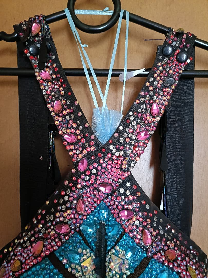 社交ダンス用ビーズ装飾ドレス
