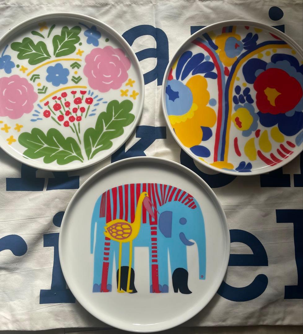 マリメッコ　プレート