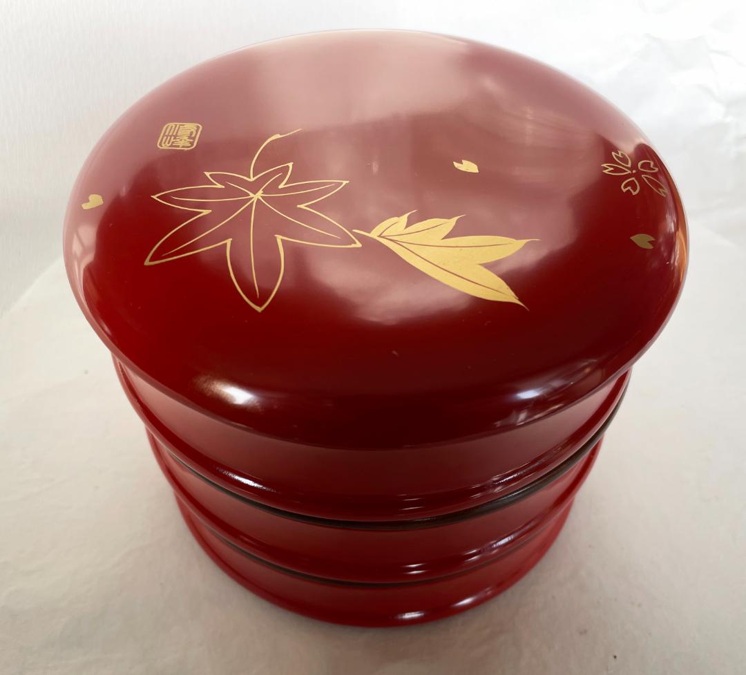 木製 重箱 本漆塗 春秋蒔絵金つづみ型 丸三段重 5寸 15cm 朱塗内すり漆