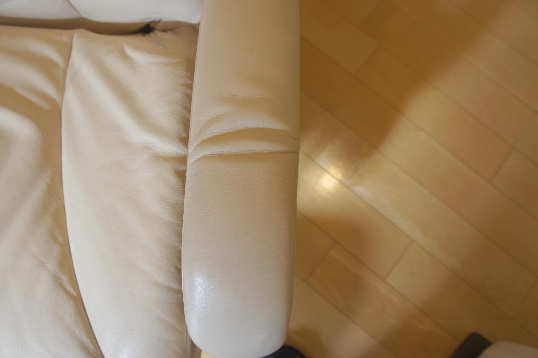 カリモク　回転式リクライニングチェア１脚　ベージュ系　RU86モデル