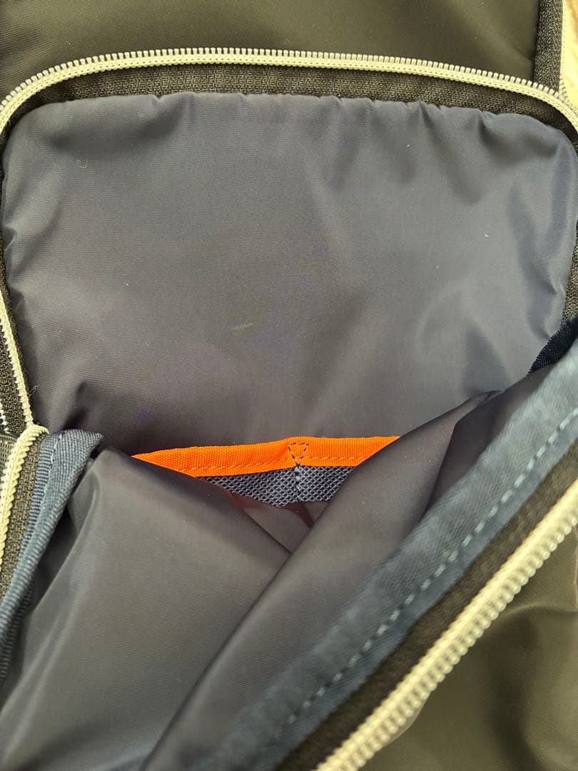 ✨未使用✨イズイット ボディバッグ IS/IT ワンショルダーバッグ A5