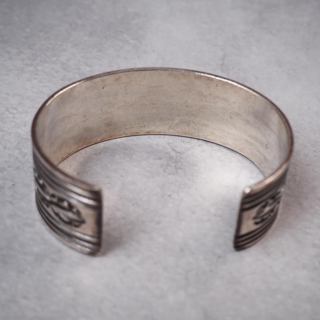 ナバホ族 NAVAJO ・Jake アルバート・ジェイク バングル