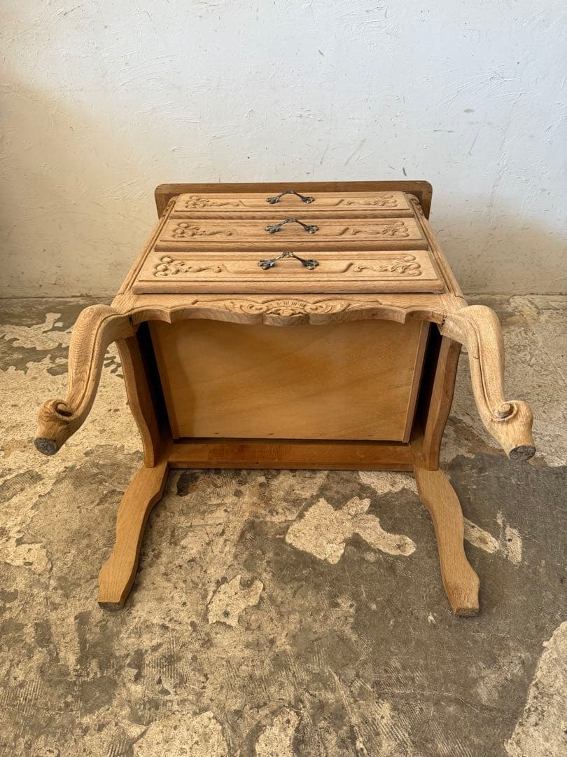 ビンテージ 3段チェスト 猫脚 剥離