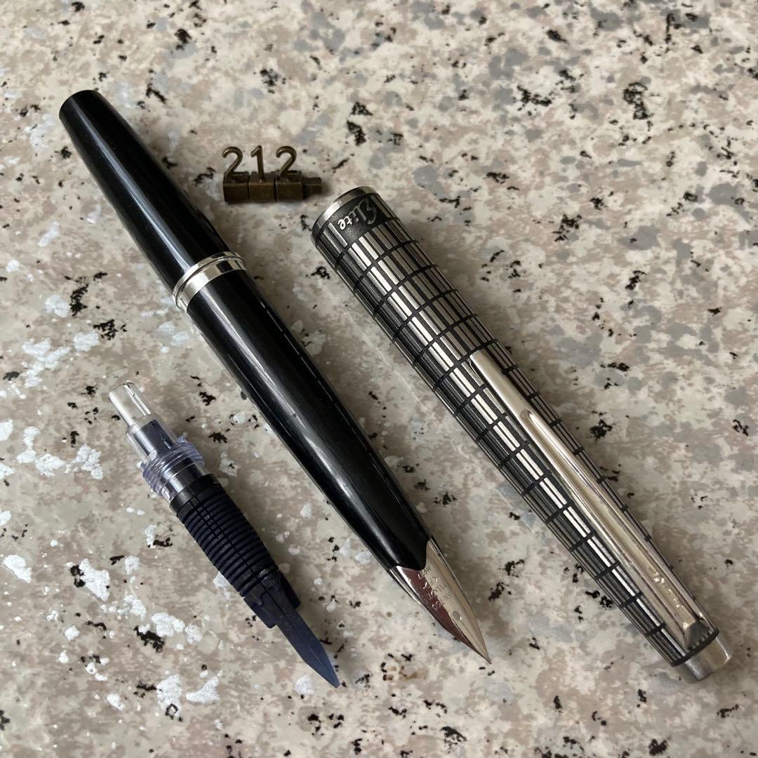 #212 オーバーホール済み 万年筆 PILOT 半格子 Elite 18k