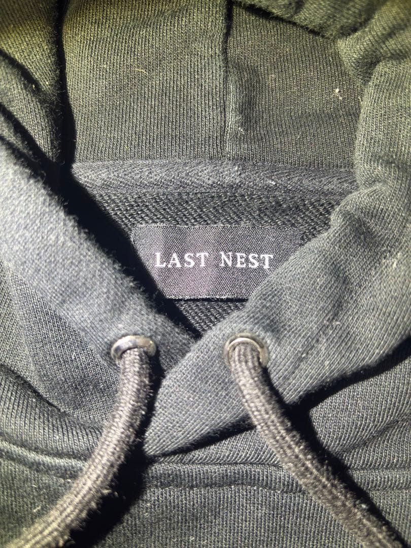 LAST NEST ブラックパーカー Lサイズ バックロゴ
