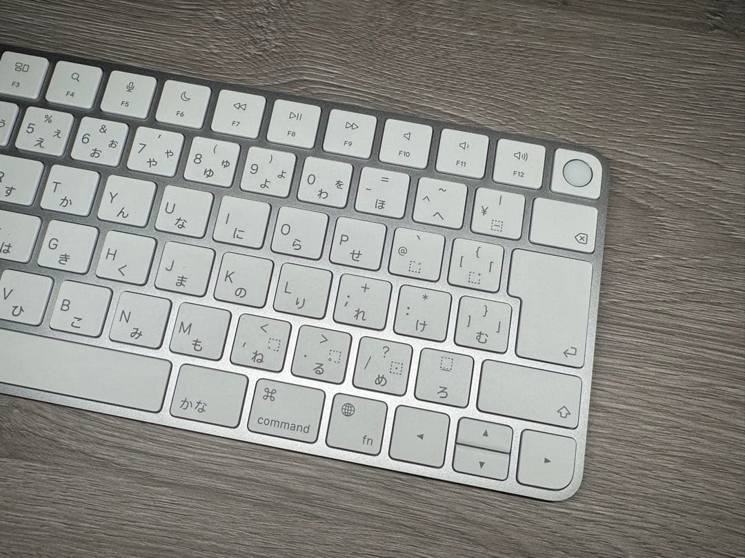 Magic Keyboard with Touch とMagic Mouse