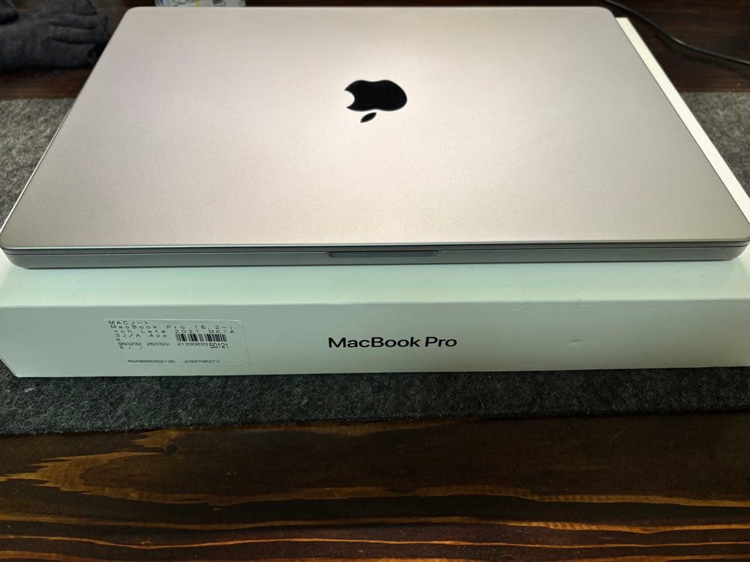 【ナカムラ】MacBook Pro16インチ M1 MAX GPU 32G