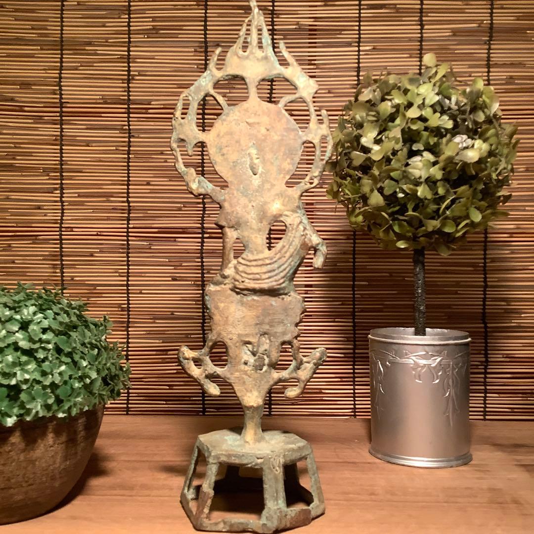 中国・大唐期「秘仏・観自在菩薩坐像」唐王朝・中国大唐国・六角座・￼￼鍍金青銅