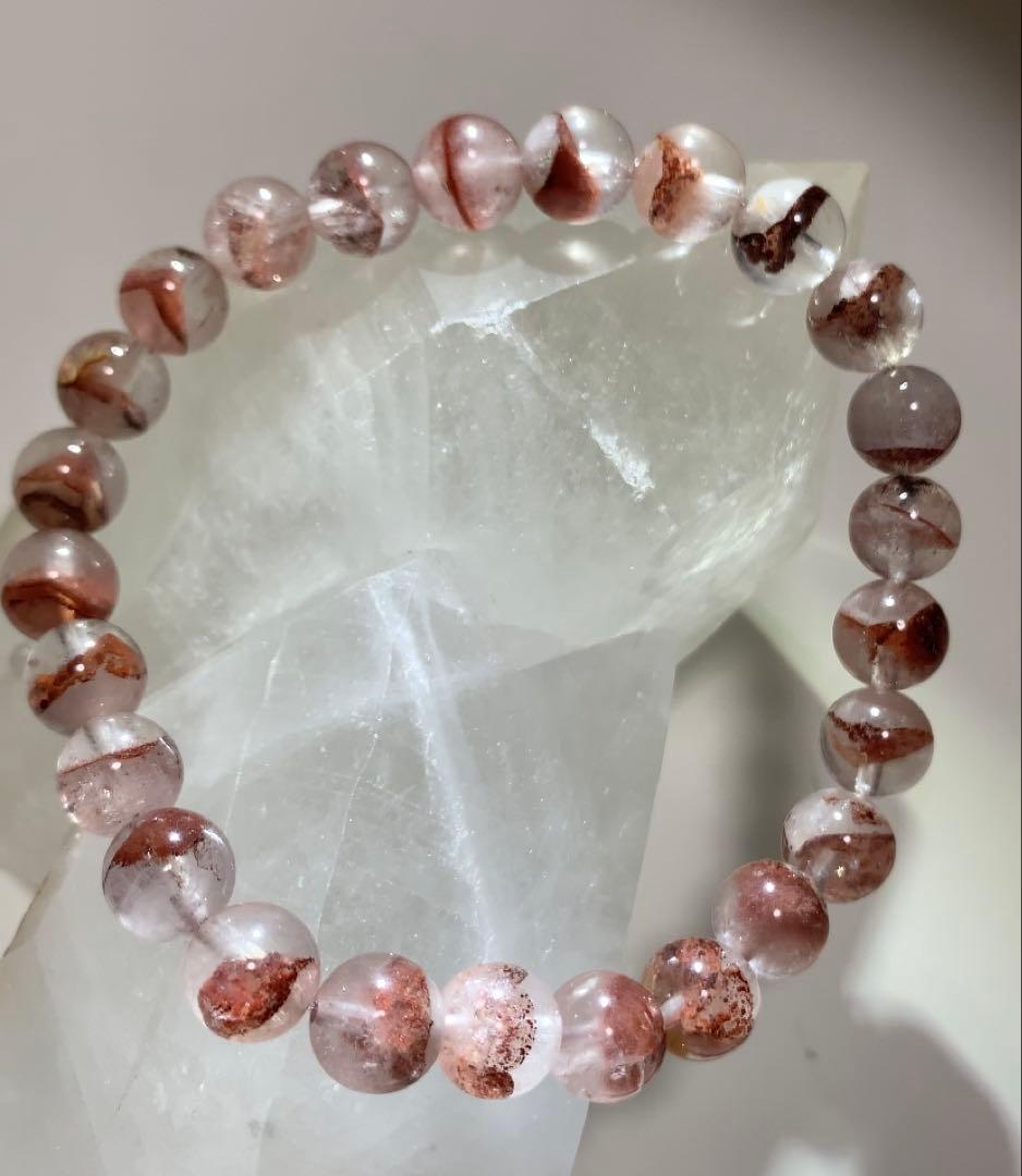 厄除け&グラウンディングエネルギーを宿す❣️ レッドファントムクォーツ　ブレス