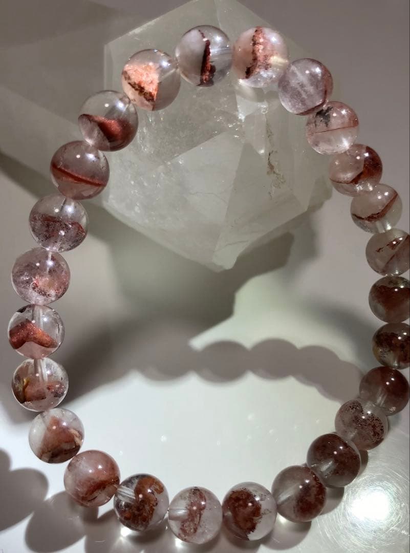 厄除け&グラウンディングエネルギーを宿す❣️ レッドファントムクォーツ　ブレス