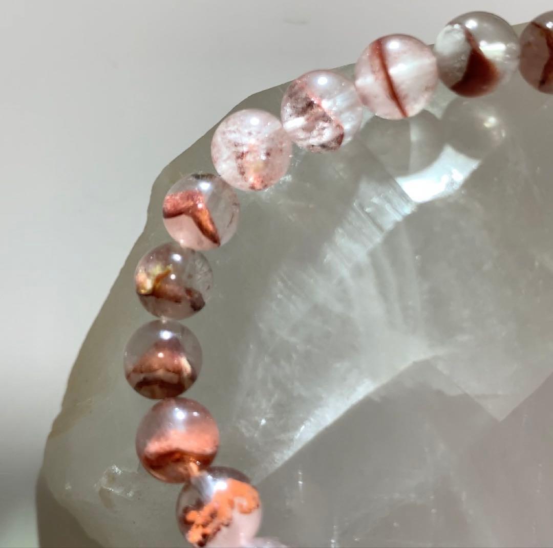 厄除け&グラウンディングエネルギーを宿す❣️ レッドファントムクォーツ　ブレス