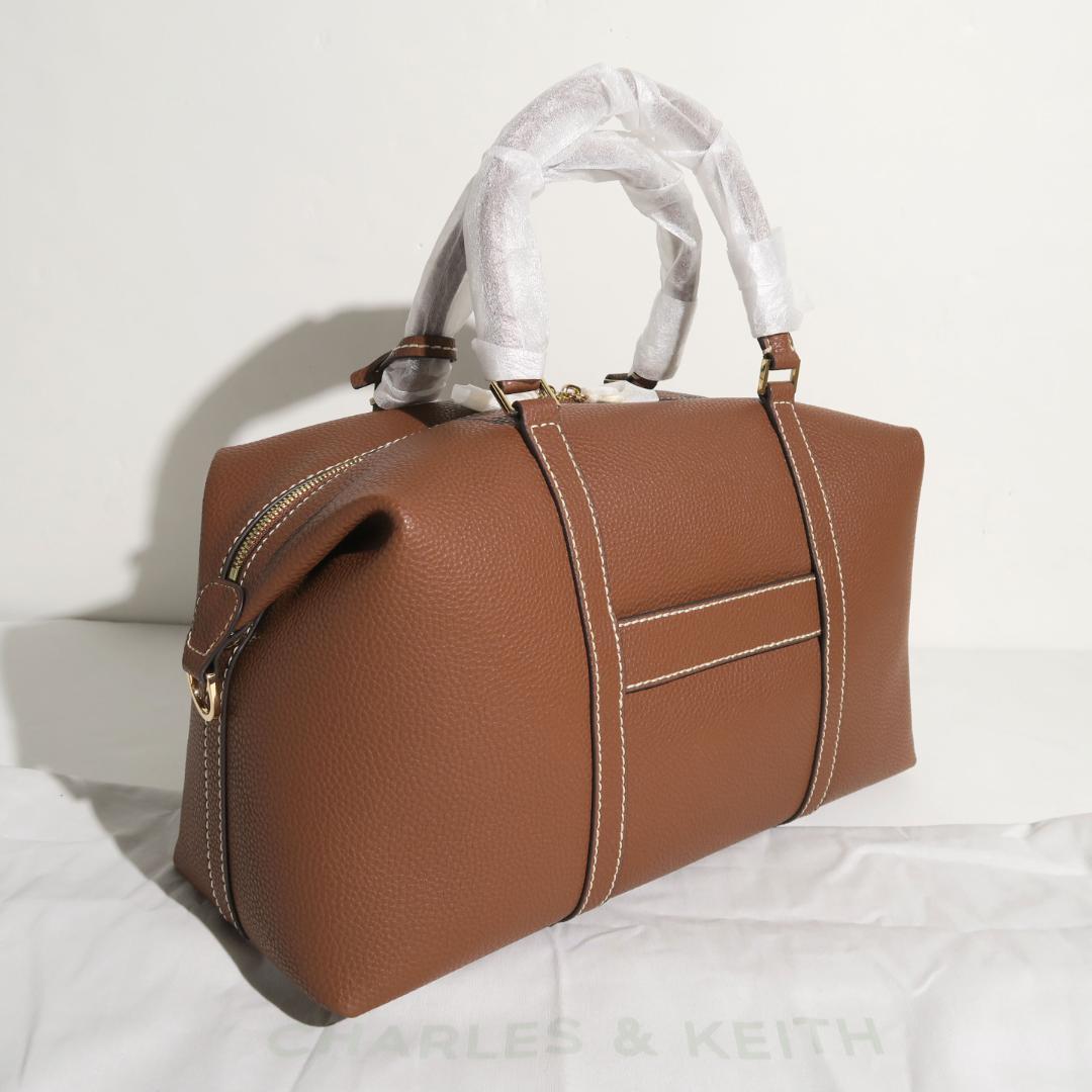 CHARLES & KEITH Chance チャンス レザーボウリングバッグ