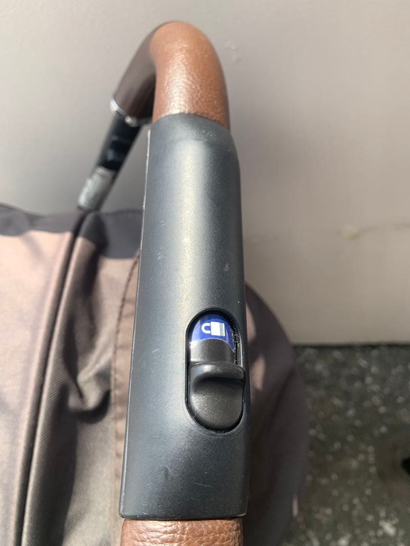 アップリカ　ラクーナクッションフリー AB Aprica