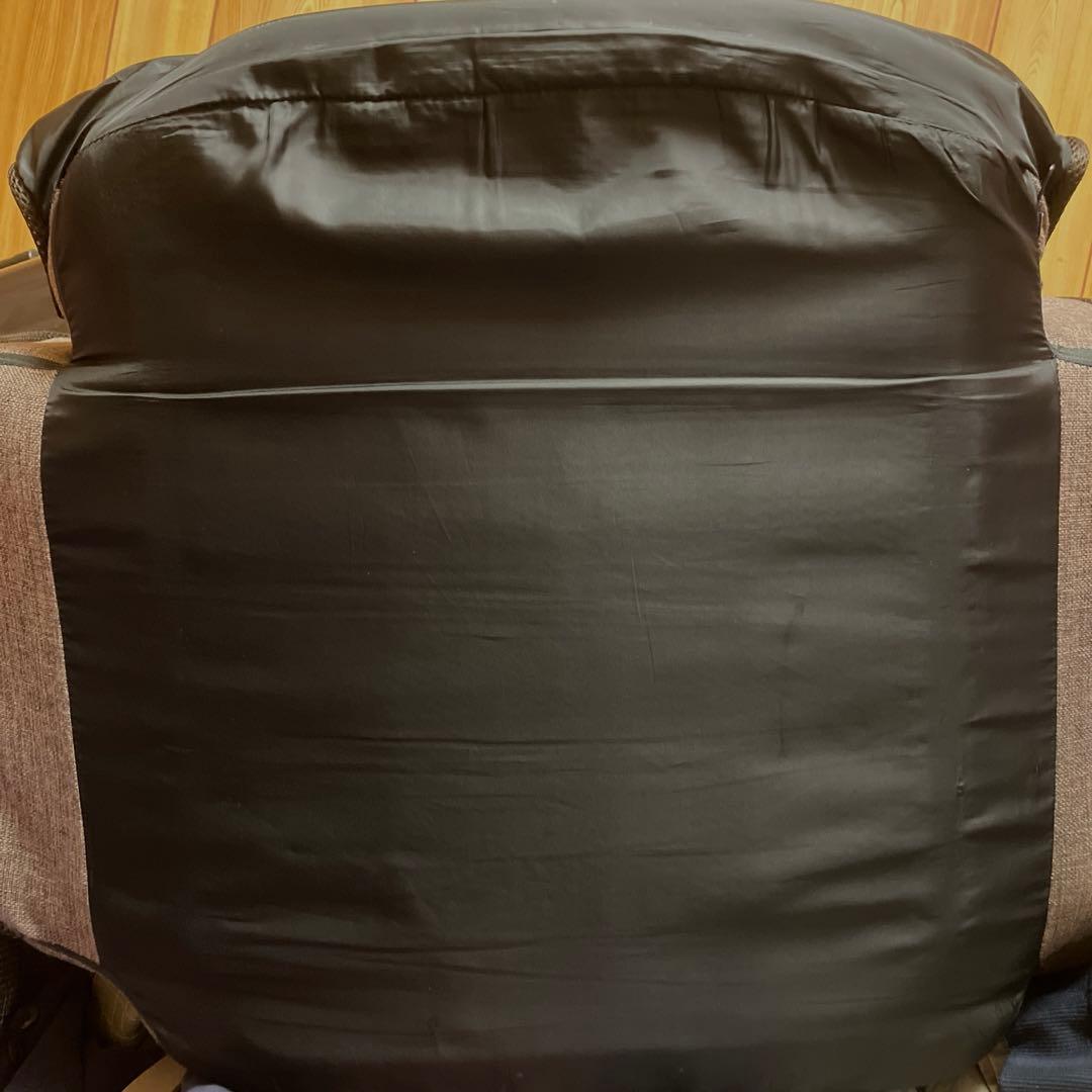 細かくリクライニングできる肘置き付き座椅子