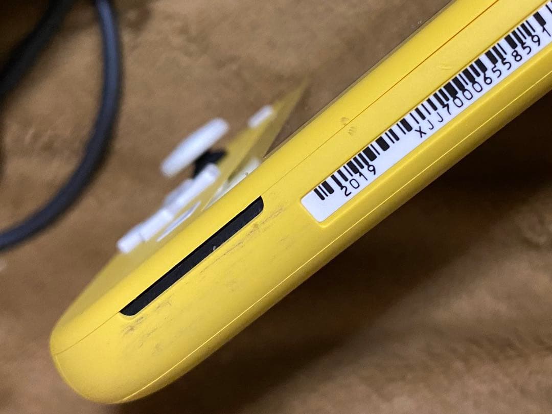 Nintendo Switch Lite イエロー ゲームカード3枚付き