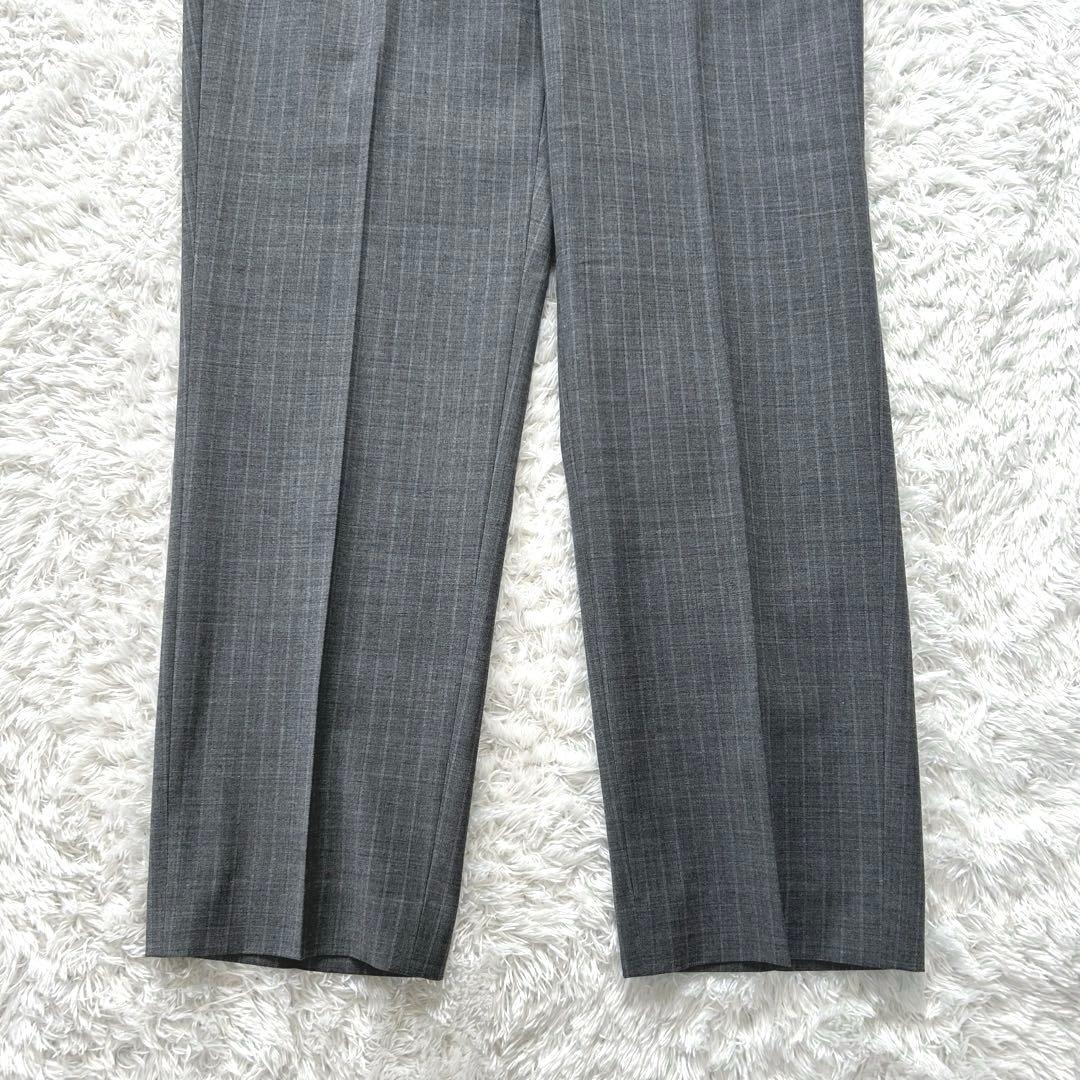 【極美品・大きいサイズ 44】　23区　パンツスーツ　ビジネス　ストライプ　灰色