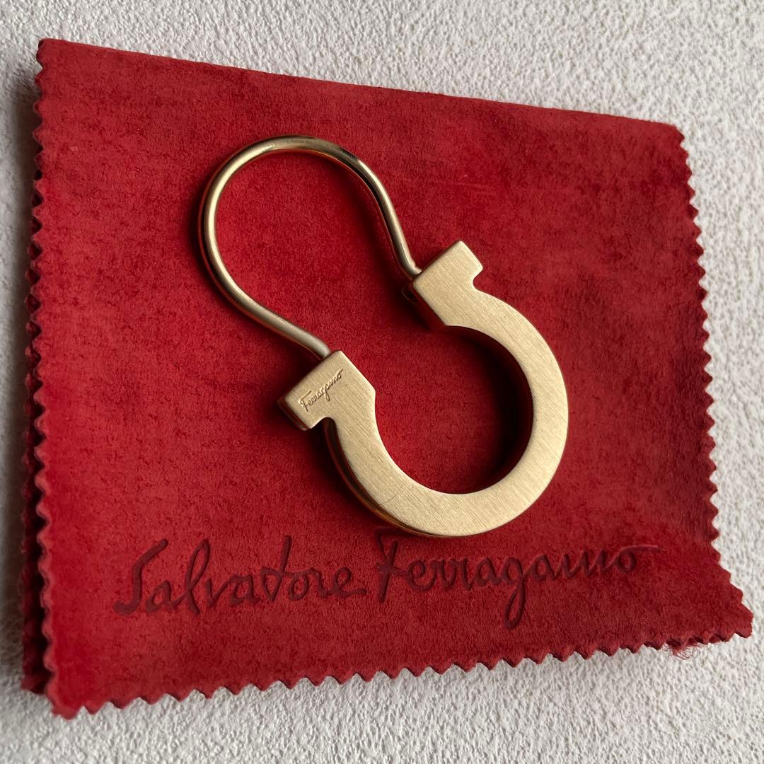 激レア✨️Ferragamo　KEYRING✨️フェラガモキーホルダーガンチーニ