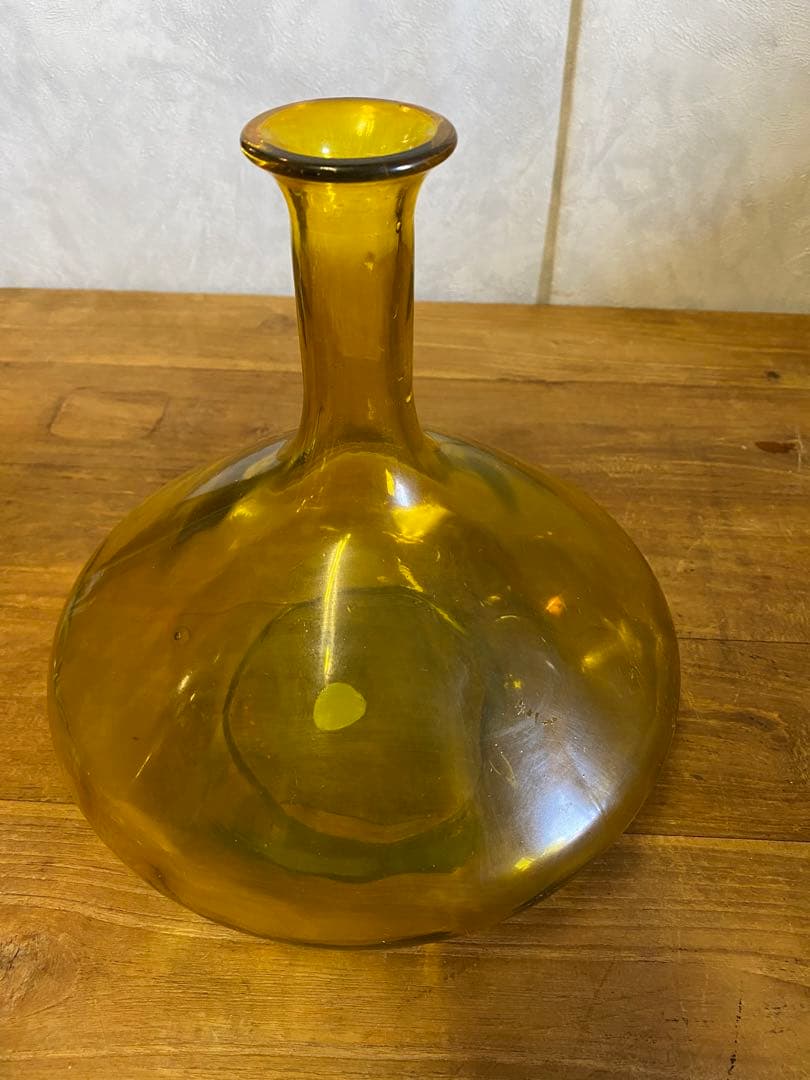 ハンドメイド　ガラス花瓶　黄色　フラワーベース　アンバーガラス　手づくり