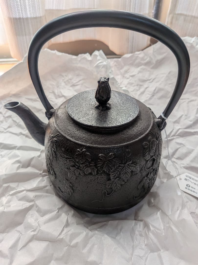 南部鉄器 奥州 花模様 鉄瓶 約20cm